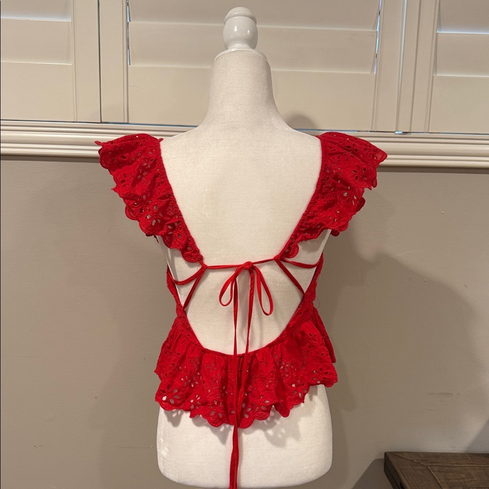 En Saison Scarlet Eyelet Blouse - Picture 3 of 6